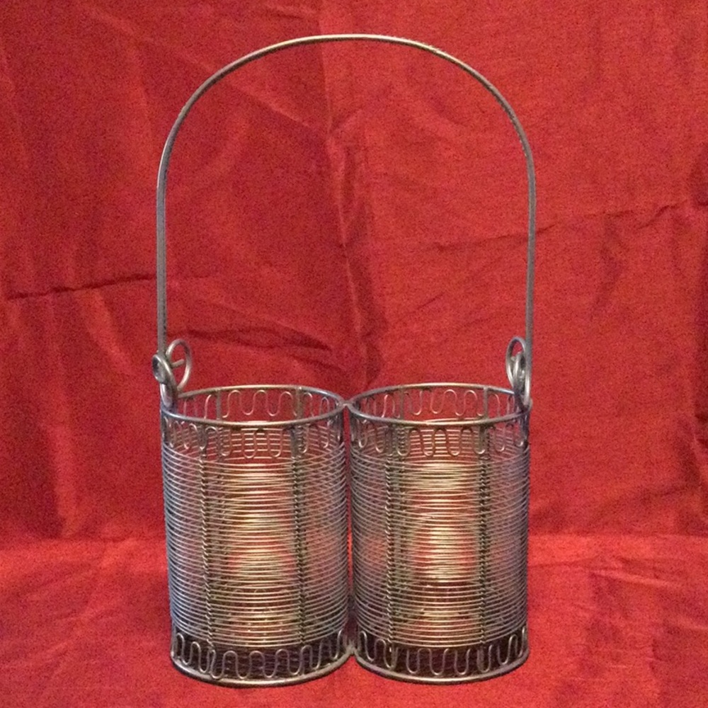 LAST DAY! CLEARANCE Dual Metal Wine Basket